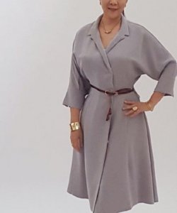 ​57岁沈丹萍与71岁德国老公近照，20岁混血女儿美艳