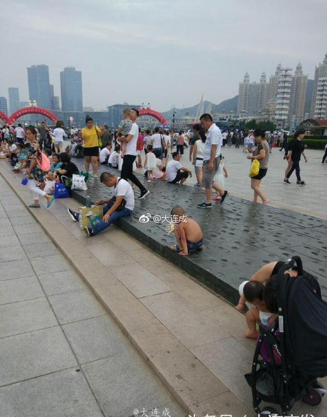 大连星海百年城雕屡遭践踏 官方：24小时巡视加强管理