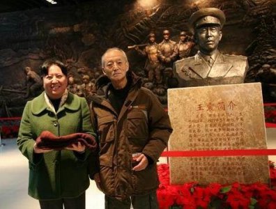 ​开国上将王震有3个儿子，现今一个成商业巨头，其他2个更是非...