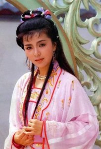 ​香港TVB第二代花旦之一陈玉莲出生，金庸心中的小龙女