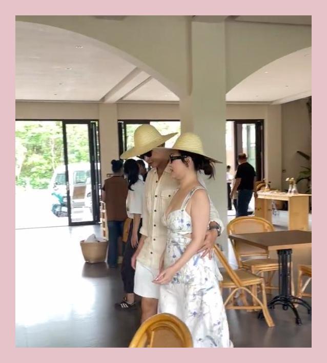 网友云南偶遇霍思燕 富态尽显肚子隆起将三胎？