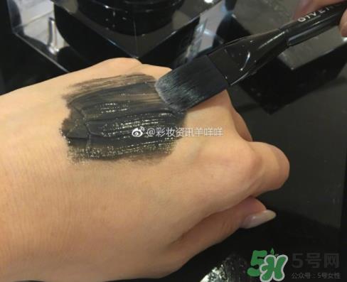 GIVENCHY纪梵希黑白双色面膜Le soin noir blanc masque介绍