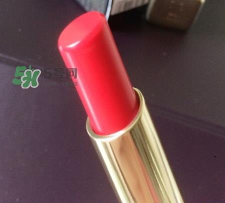 娇兰亲亲唇膏白管和黑管哪个好？娇兰白管和黑管区别
