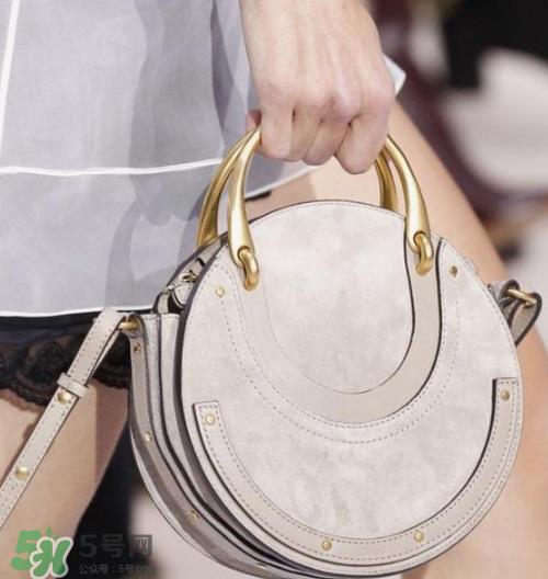 chloe pixie多少钱？蔻依17秋冬新款圆形包包专柜价格