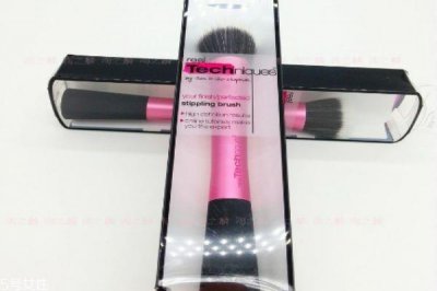 ​real techniques粉底刷多少钱 rt粉底刷使用效果