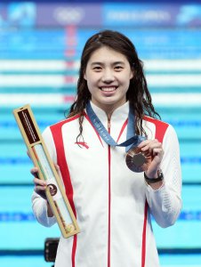 ​外国记者用兴奋剂话题发难，张雨霏回怼：怎么不去质疑美国选手？