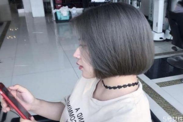 铅笔灰发色适合黄皮肤吗 铅笔灰适合什么肤色