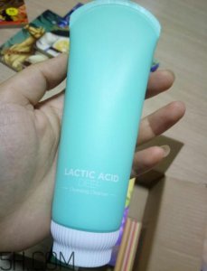 ​春纪洗面奶好用吗？春纪洁面乳评测