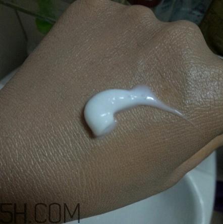 春纪洗面奶好用吗？春纪洁面乳评测