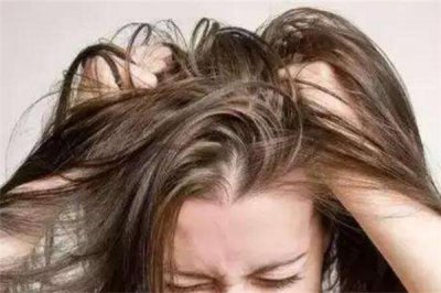 ​油性头发一天不洗就很油怎么办 油性头发一天洗两次合适吗