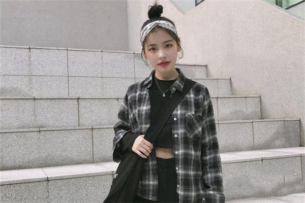 短发适合什么发饰好看 短发戴发箍还是发夹好看