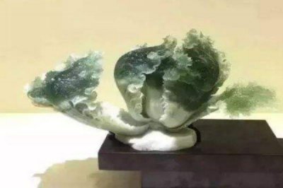 ​蛇纹玉石怎么区分好坏呢 蛇纹玉石价格怎么样呢