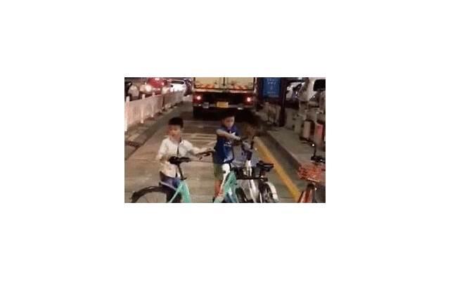 女人到了中年，大多会痴迷以下3种男人，别不信