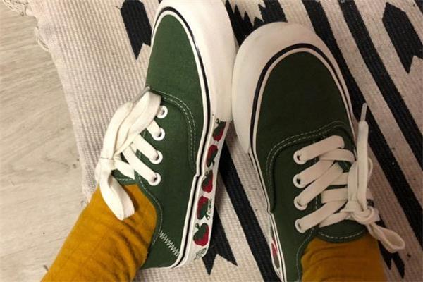 vans小草莓在哪买 vans草莓鞋哪里有卖