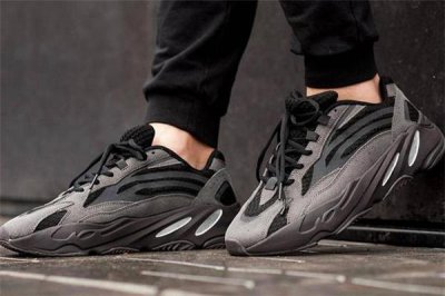 ​yeezy 700 v2 vanta发售时间 3m反光黑灰配色