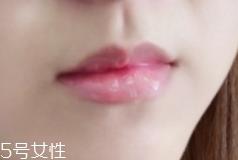 唇彩可以当眼影吗？不建议这样使用