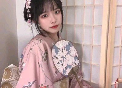 ​一个女人很想你时，会有五个“忍不住”，无法掩藏！