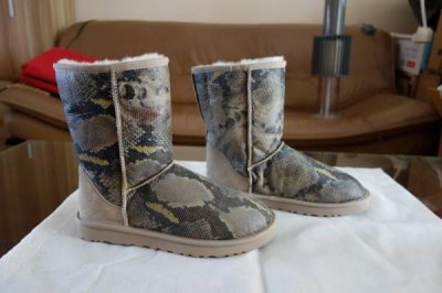 ​雪地靴鞋底什么材质好 雪地靴为什么不防滑