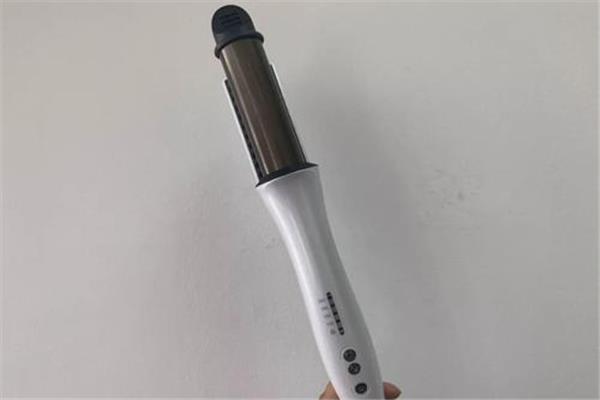 卷发棒用多少度合适 卷发棒的正确使用方法