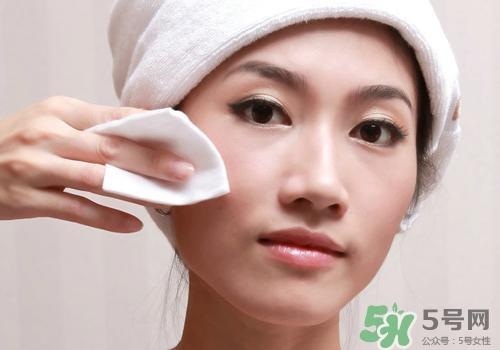 润肤露可以卸妆吗？润肤露怎么卸妆？