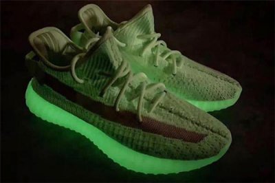 ​yeezy 350 v2 gid glow实物谍照 夜光椰子350发售信息