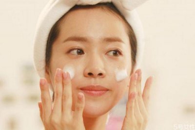 ​洗脸前要做什么呢 如何正确洗脸呢