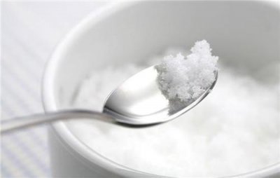 ​用盐水洗脸祛痘吗 用盐水洗脸有什么好处