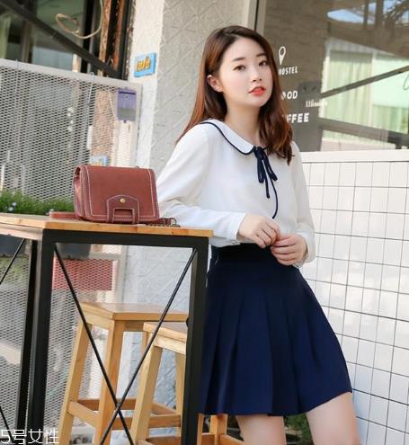 今年流行什么套装？解决你的搭配盲点