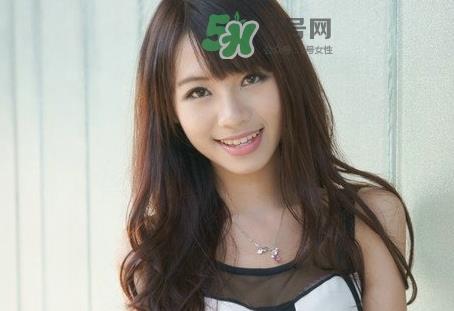 夏天脸痒是怎么回事_夏天脸痒怎么办