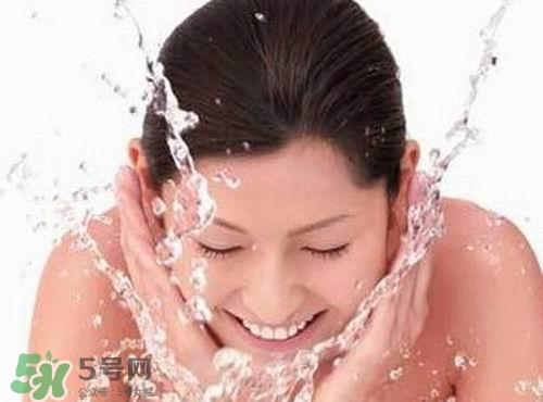 用白醋洗脸能祛斑吗？白醋洗脸祛斑作用大吗