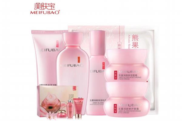 美肤宝金钗玉露温和吗 美肤宝金钗玉露适合肤质