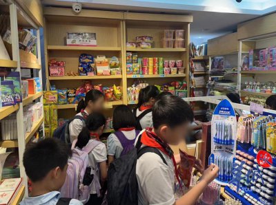 ​蜡瓶糖在“小孩圈”里有多火？网红零食安全隐患大