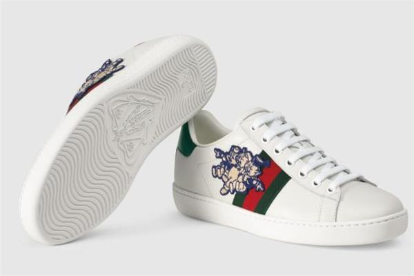 gucci猪年限定小白鞋多少钱 可爱到犯规