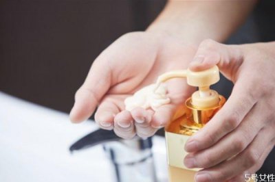 ​精油和弹力素的使用顺序 什么时候抹弹力素和精油