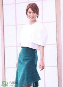 ​杨丞琳曝与李荣浩爱情保鲜秘诀 并回应整容传闻