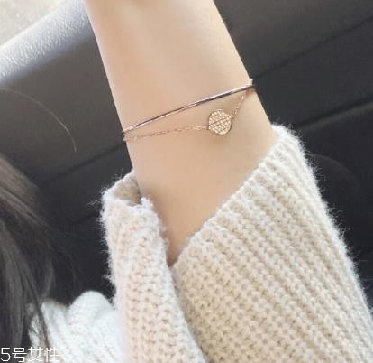手链可以两只手同时戴吗？手链可以两只手一起戴吗
