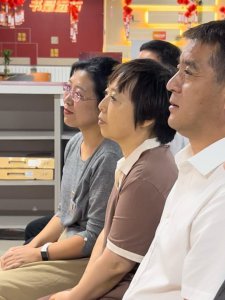 ​自家墙上的奖状，夸赞的却是“别人家的孩子”？