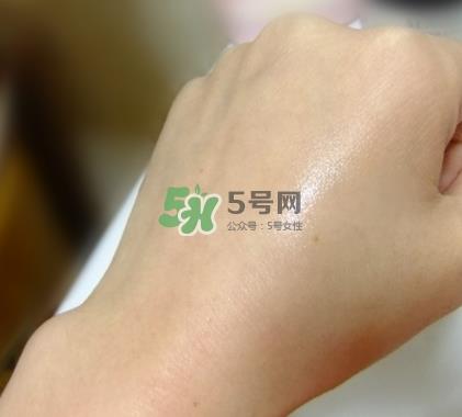 雅诗兰黛小棕瓶安瓶胶囊怎么样？雅诗兰黛小棕瓶胶囊功效