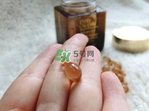 雅诗兰黛小棕瓶安瓶胶囊怎么样？雅诗兰黛小棕瓶胶囊功效