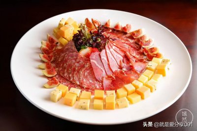 ​薄片火腿，看着就好吃，可以自己做做试试看