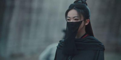 ​《春花焰》执棋人和棋子的游戏，谁先动心动情？皆是暗夜行走之人