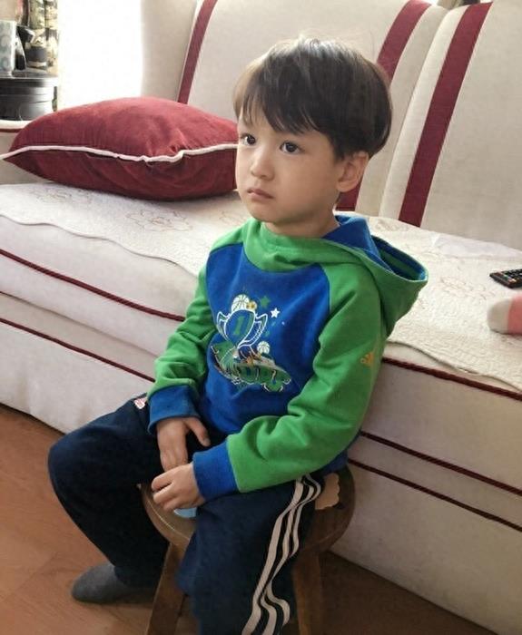 田亮儿子森碗的7秒记忆，太萌啦！小亮仔跟爸爸神相似！