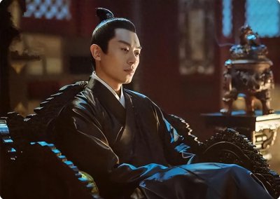 ​1425年朱高炽暴崩，远在南京的朱瞻基，是如何躲过截杀并回京登基