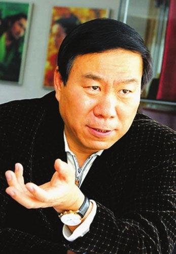 唯一治得了赵本山的人，曾酒后戳其脑袋，和张艺谋分道大爆其丑事