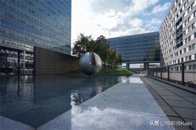 ​多瑙河畔一座现代化新城，是联合国总部驻地，每年租金却不到一元