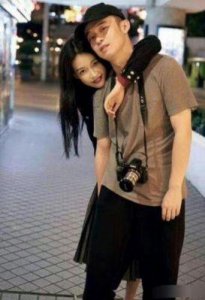 ​孙怡离婚原因及与董子健婚姻状况分析，揭秘其现任妻子是谁