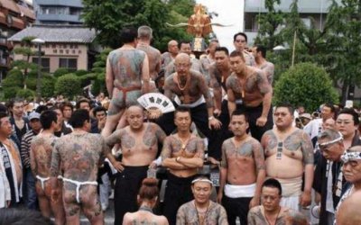 ​日本最大黑帮山口组！连警察都不放在眼里，唯独服一个中国人！