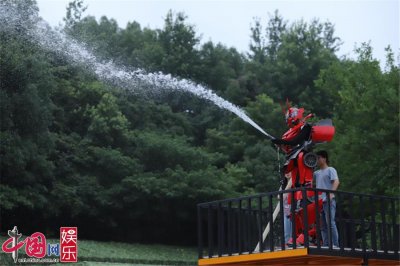 ​《摇啊笑啊桥》：小龙侠变身“虾帮忙”小橘人地位恐不保