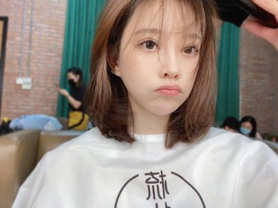 ​冯提莫素颜什么样？还原女明星真实长相，反差也太大了吧