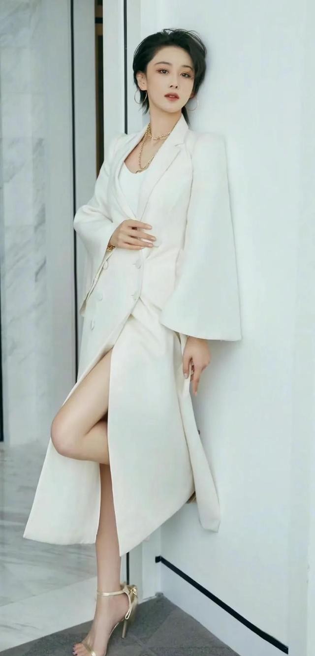 张燕是张馨予原名吗（明星军嫂张馨予介绍）